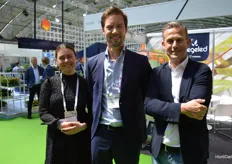 Yasmijn van Drunen, Job Knook with the GreenTech and John Meyer from Bom